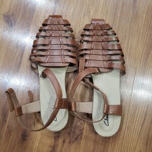Clarks 11W Sandals!